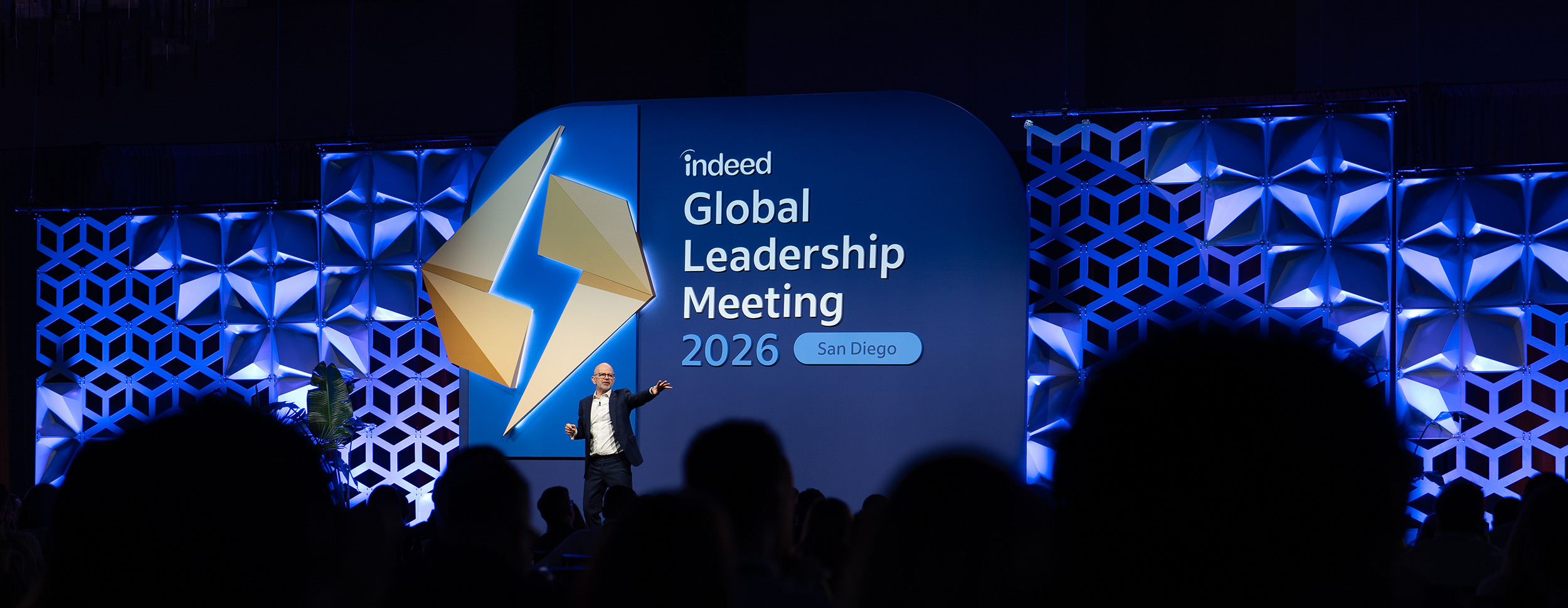 GLM 2026 mainstage speaker with full audience